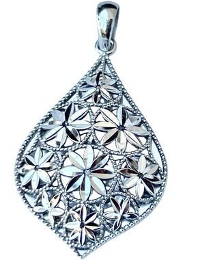 14K White Gold Pear Drop Pendant Openwork Milgrain Teardrop Diamond Cut Floral